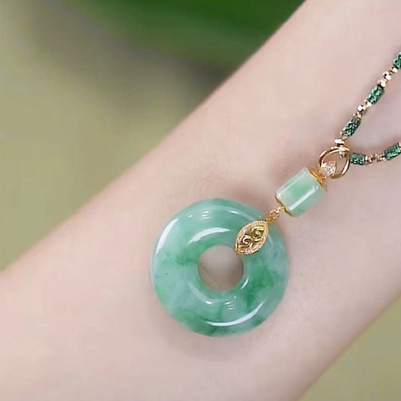 🔥2025 HOT SALE 🎁 Collar elegante con cierre de jade Hetian – Atrae armonía, felicidad y paz