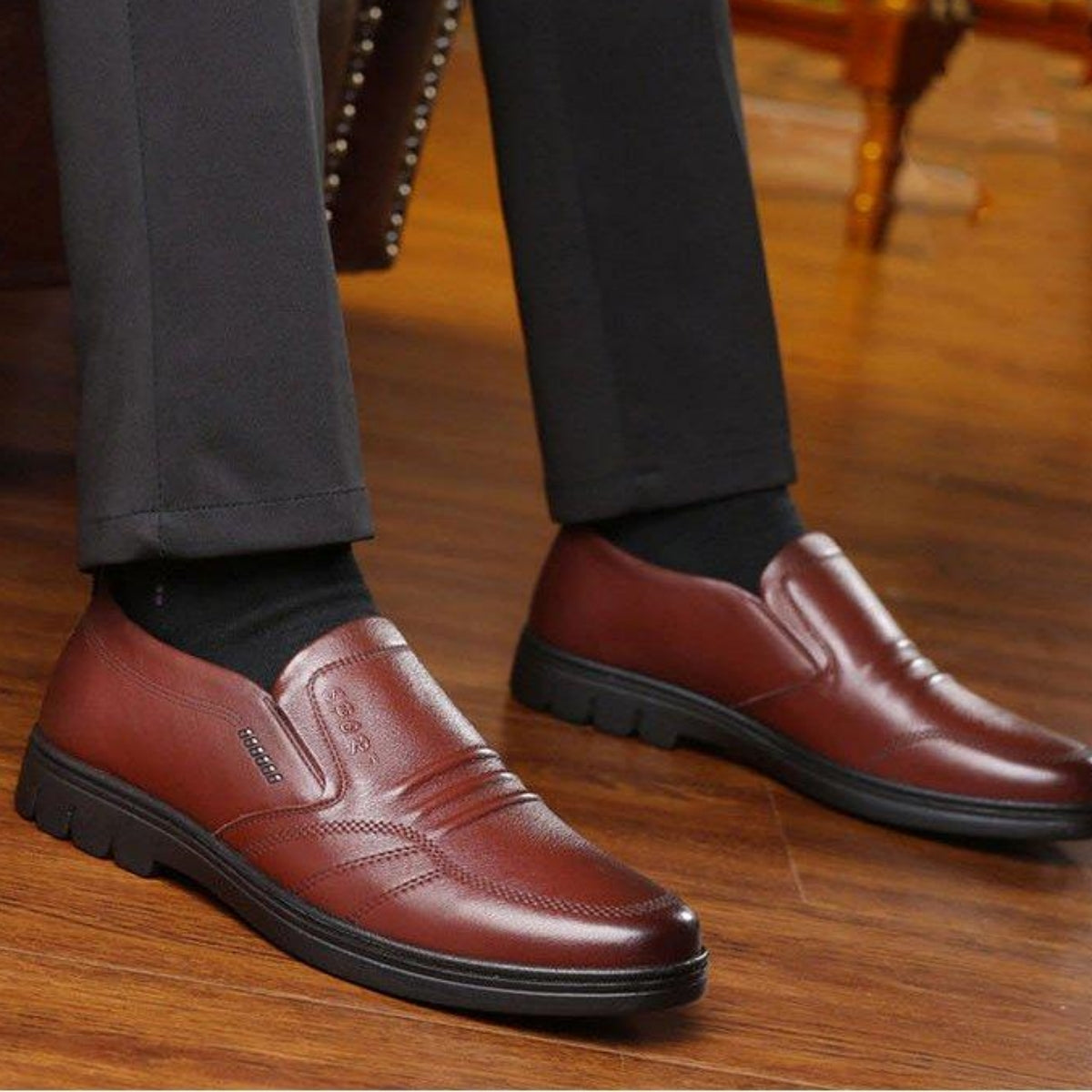 🎉🎁【Zimska posebna ponuda】👞【39-44】Muške kožne cipele za slobodno vrijeme s mekom potplatom – udobne, stylish i prikladne za poslovne prilike.