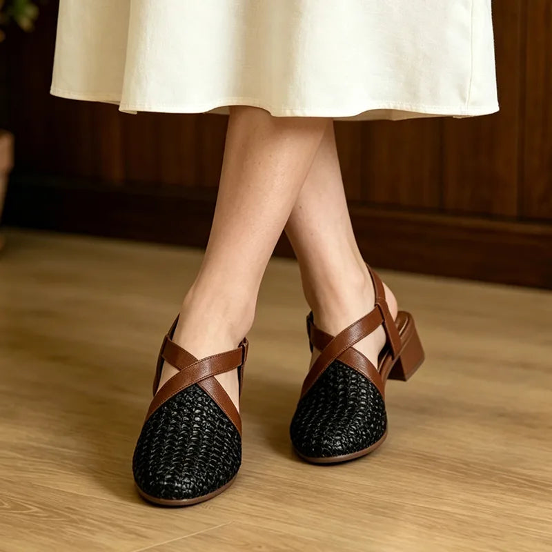 🌟【35-40】Retro mäkké kožené sandále s perforáciou – Super pohodlie, nulový tlak a oddýchnuté nohy po celé leto!