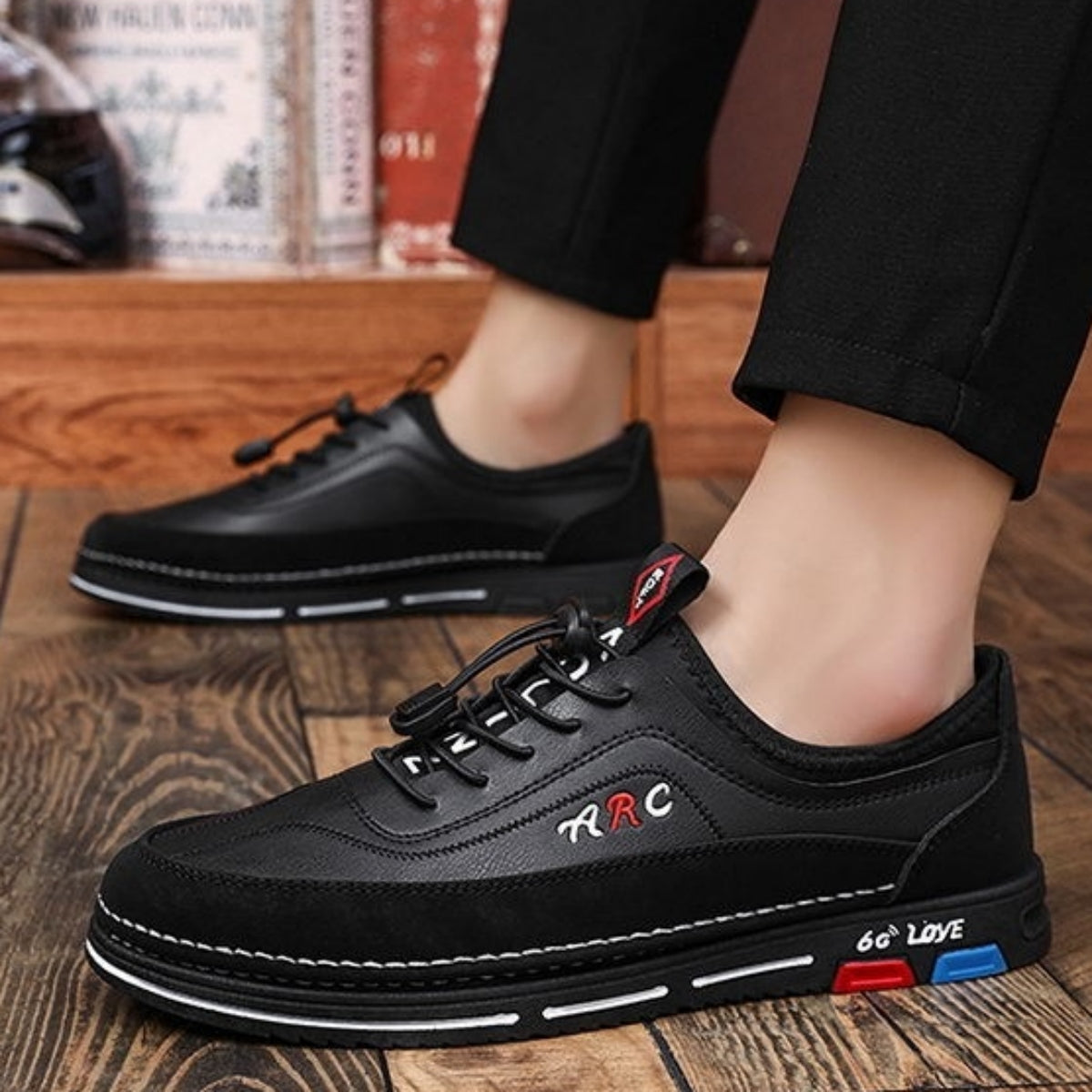 💯🔥[39-48]【Cumpărați 1 și primiți 1 gratuit】Pantofi bărbătești casual de afaceri din piele impermeabili și rezistenți la pete, cu talpă moale, confortabili la purtare.