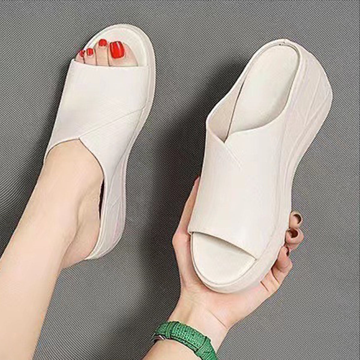 45% zniżki na nowe produkty【35-40】🔥Nowości na lato! 2025 Nowe damskie kapcie z grubą i miękką podeszwą